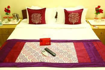 Capital O 10546 Parkway Inn Chennai Extérieur photo