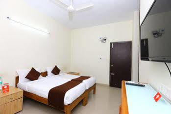 Capital O 10546 Parkway Inn Chennai Extérieur photo