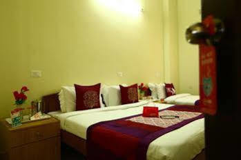 Capital O 10546 Parkway Inn Chennai Extérieur photo